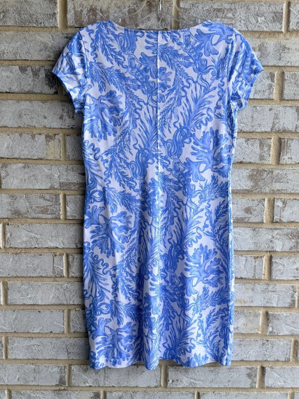 Lilly Pulitzer Short Sleeve Split V-Neck Resort White Aqua Lounge Dress Size XS - Picture 2 of 8